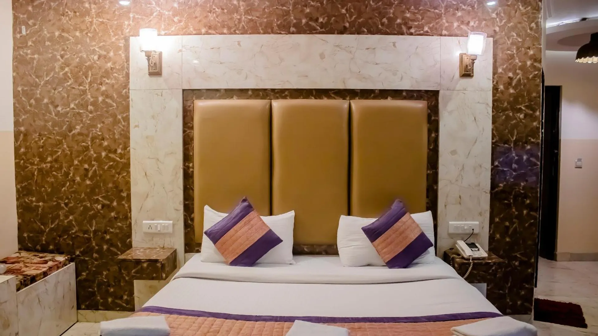 ****  Hotel Airport City Palace Near Delhi International Airport Nové Dillí Indie